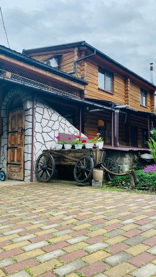 Будинок В Горах 波利亚纳 外观 照片